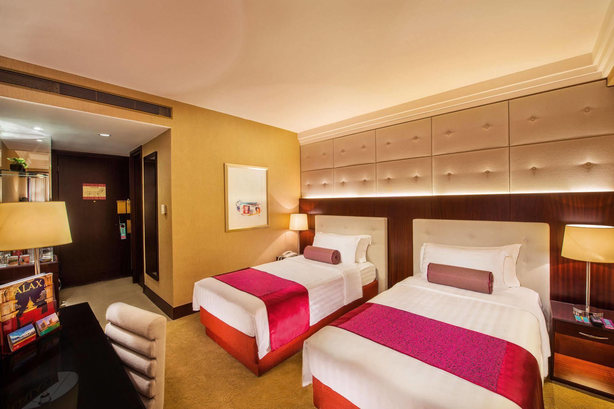 Broadway Hotel Macao Esterno foto