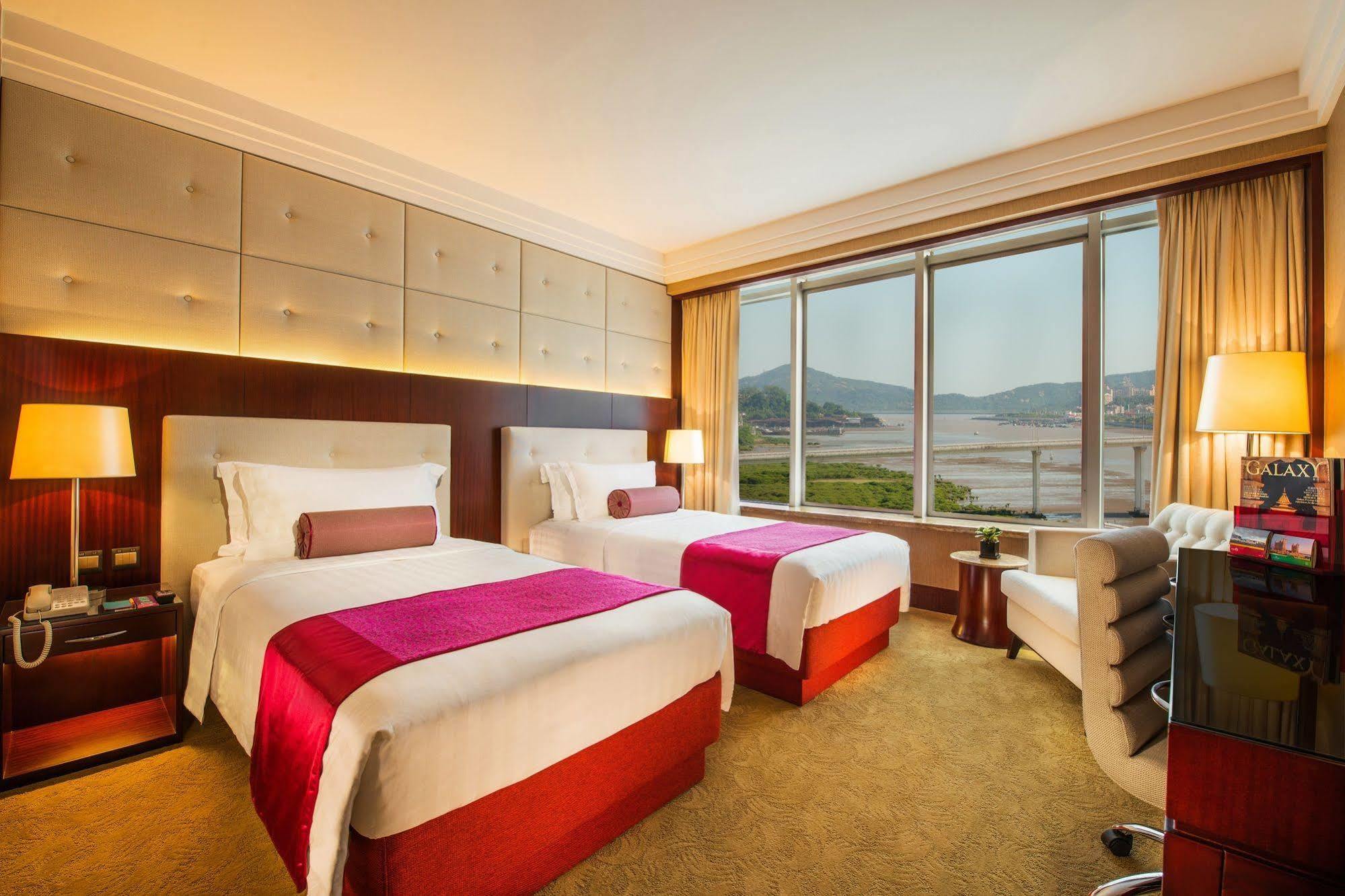Broadway Hotel Macao Esterno foto